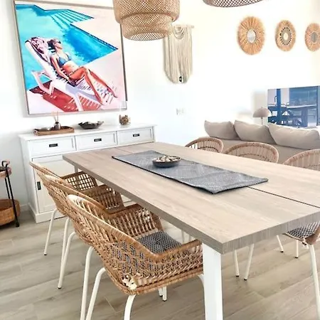 Stunning Three Bedroom Townhouse With Great Views! Apartman Estepona