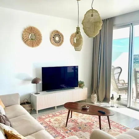 Stunning Three Bedroom Townhouse With Great Views!