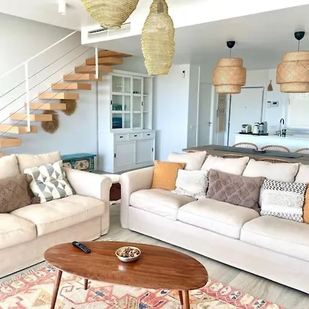 Stunning Three Bedroom Townhouse With Great Views! Apartman *