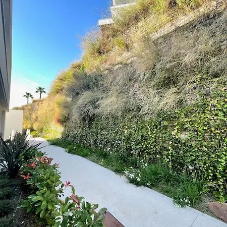 Stunning Three Bedroom Townhouse With Great Views! Apartman Estepona