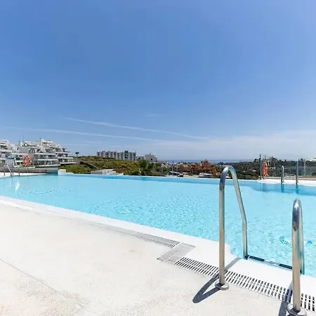 Stunning Three Bedroom Townhouse With Great Views! Apartman