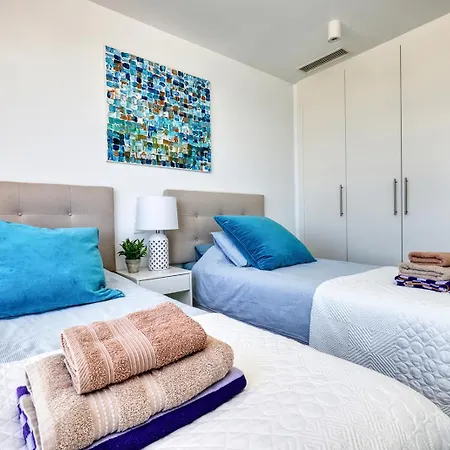 Stunning Three Bedroom Townhouse With Great Views! Apartman *