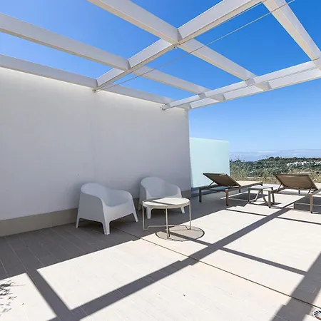 Apartman Stunning Three Bedroom Townhouse With Great Views! Estepona