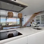 Stunning Three Bedroom Townhouse With Great Views! *