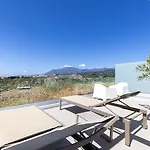Apartmán Stunning Three Bedroom Townhouse With Great Views! *