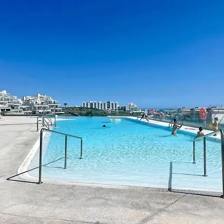 Stunning Three Bedroom Townhouse With Great Views! *