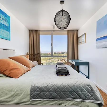 Stunning Three Bedroom Townhouse With Great Views! Apartment *