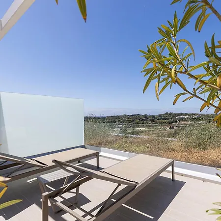Stunning Three Bedroom Townhouse With Great Views! Apartmán Estepona