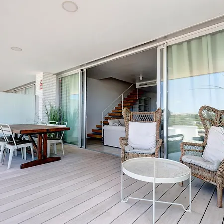 Apartmán Stunning Three Bedroom Townhouse With Great Views! *