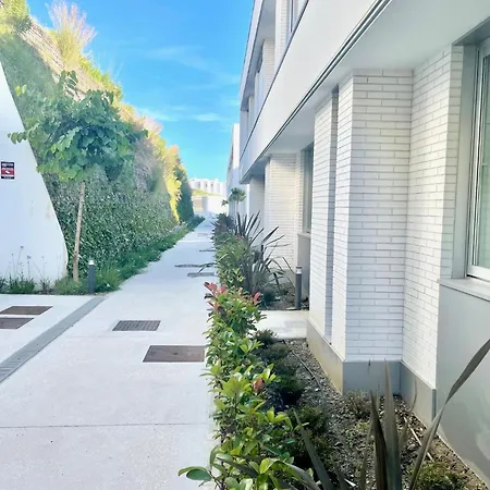Stunning Three Bedroom Townhouse With Great Views! Apartamento