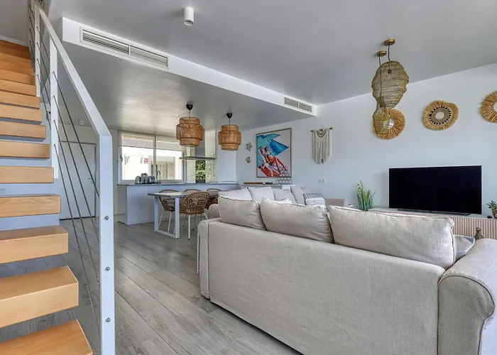 Stunning Three Bedroom Townhouse With Great Views! * Estepona