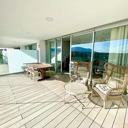 Lejlighed Stunning Three Bedroom Townhouse With Great Views! *