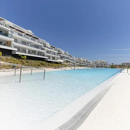 Lejlighed Stunning Three Bedroom Townhouse With Great Views!