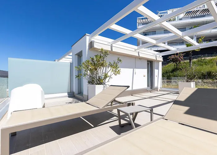 Stunning Three Bedroom Townhouse With Great Views!