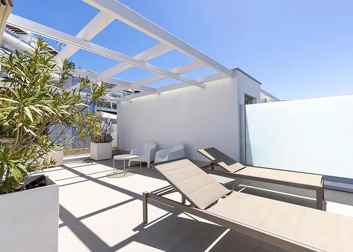 Stunning Three Bedroom Townhouse With Great Views! Daire Estepona